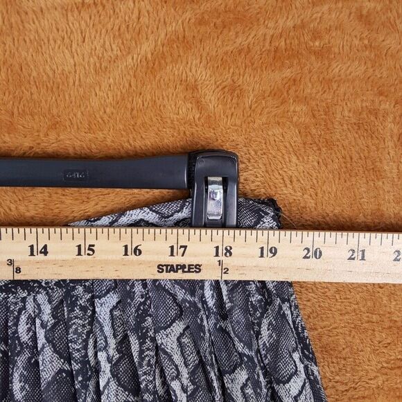 RACHEL ROY Womens Skirt Plus 2X Gray Midi Snakeskin Python Chiffon Pleated - Picture 6 of 8